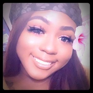 Meet your Posher, Jasmine